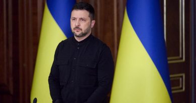 Volodymyr Zelensky appelle à l'action après son retour bredouille de Washington | RTS