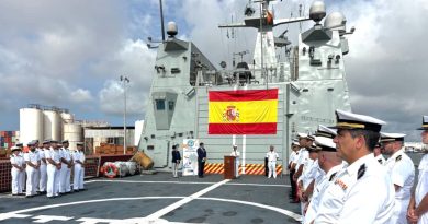 Golfe de Guinée: un navire de la Marine espagnole mouille au large de Port-Gentil
