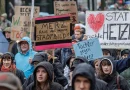 Allemagne: dizaines de milliers manifestent contre les propos racistes de Merz sur les migrants