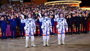 Les astronautes chinois intensifient leur présence en orbite dans la compétition lunaire