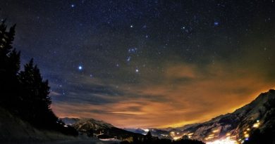 Ciel étoilé au-dessus de Bourg-Saint-Maurice en Savoie