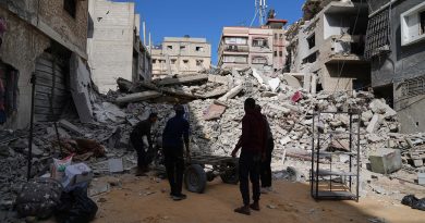 Après des frappes meurtrières à Gaza, Israël annonce reprendre le cessez-le-feu