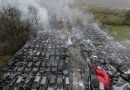 500 voitures calcinées en une nuit : photos d'un incendie dans une casse automobile