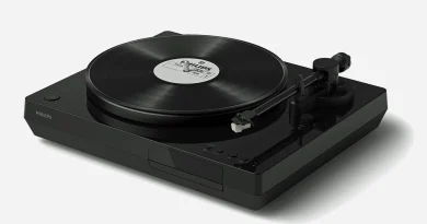 Philips Fidelio FT1 : platine vinyle Bluetooth et lecteur CD audio en un seul appareil