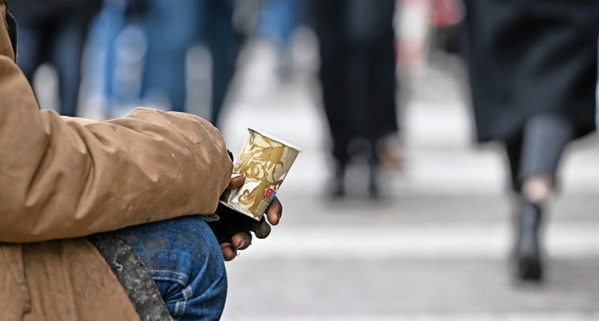 Sayoud alerte sur la mendicité impliquant l’exploitation d’enfants, atteinte grave aux droits