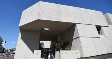 Un homme et son fils de 14 ans condamnés pour cambriolages : 8 ans de prison ferme