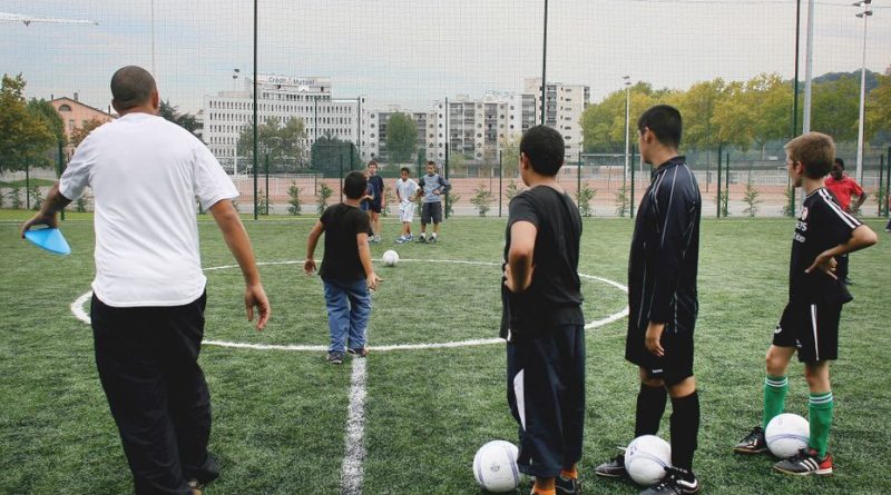 Deux ans de prison pour avoir incendié des voitures d'éducateurs de football en raison de leurs enfants