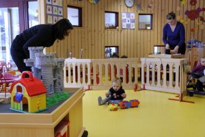 Inquiétude dans une crèche : enfants et adultes incommodés par des odeurs étranges