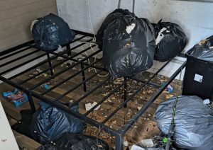 En Gironde, un propriétaire dénonce son ex-conjointe pour avoir transformé sa maison en dépotoir