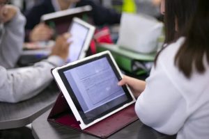 Loi 2 sur les médecins : les étudiants en médecine votent un mandat de grève