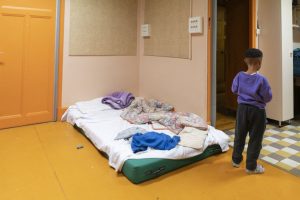 300 enfants dorment en squat ou dans la rue : mobilisation des associations et parents d'élèves