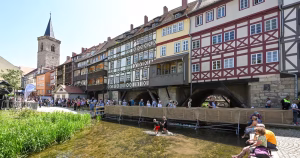 Allemagne : le "pont des boutiquiers" d'Erfurt célèbre ses 700 ans d'histoire