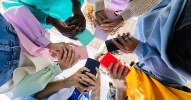 Impact du temps passé sur les réseaux sociaux sur les capacités cognitives des 9-13 ans, selon l'Université de Californie.