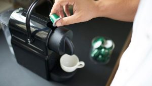Café à emporter : astuces pour savourer capsules et grains sans se ruiner