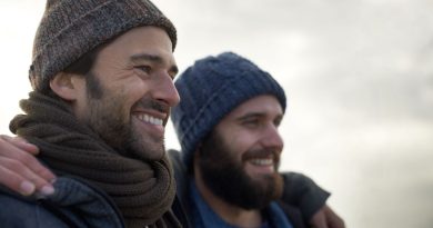 Deux frères dévoilent un secret qui change leur vie à jamais