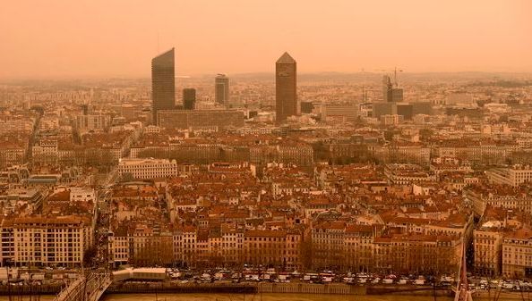 Vrai ou faux : le sable du Sahara transporté par la tempête Claudia menace-t-il notre santé ?