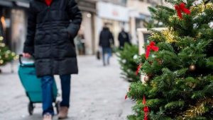 Vrai ou faux : la prime de Noël va-t-elle être divisée par deux pour 2025 ?