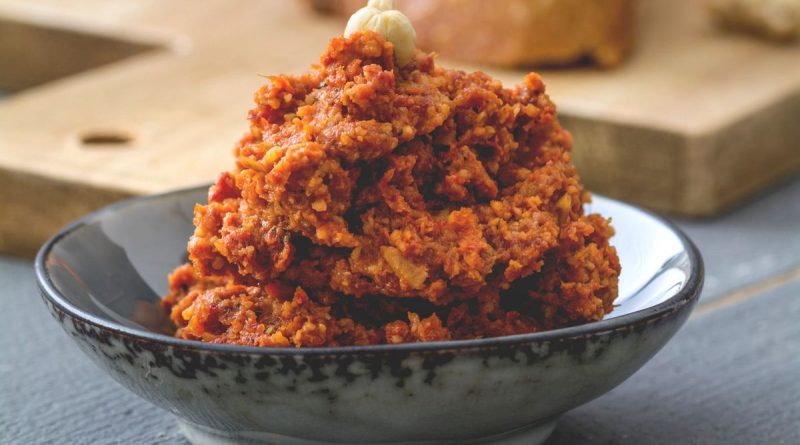 Le pesto rosso : une sauce italienne savoureuse à base de tomates et de basilic