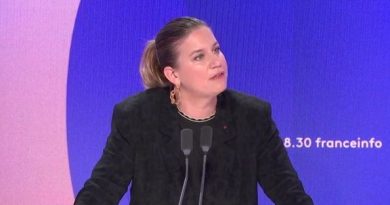 Mathilde Panot : le gouvernement veut-il toucher allocation enfant décédé et indemn. cancer ?