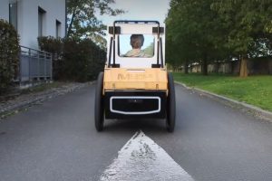 Une entreprise de Nouvelle-Aquitaine innove pour conquérir le marché de 2,3 milliards d'euros des voitures utilitaires sans permis