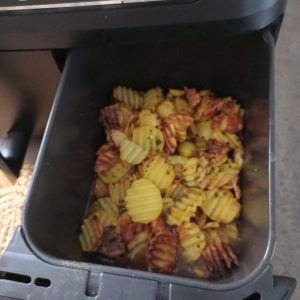 Pommes de terre ondulées cuites à l'air fryer Ninja AF400eu : recette simple et rapide