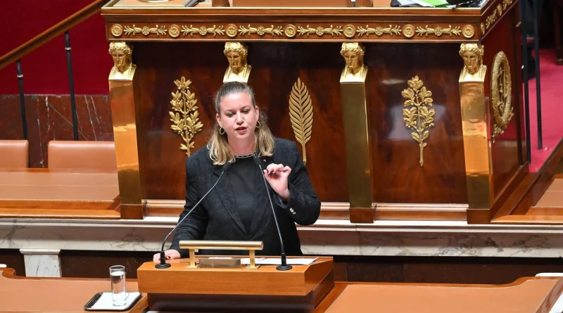 Une femme tue la compagne de son ex à Calais avant de se donner la mort