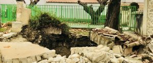 Un ancien puits municipal s'effondre dans un village du Gard avant Halloween