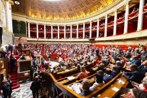 Budget 2026 : nouvelles taxes sur les pensions et l'impôt sur la fortune en France après 8 jours de débats