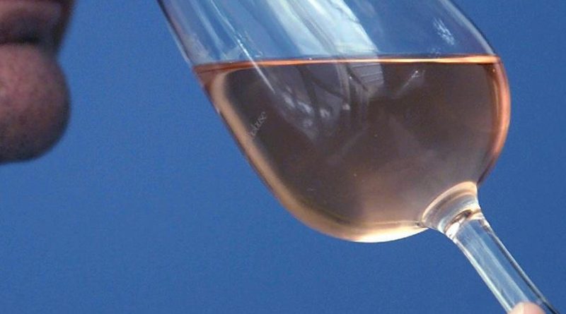 Un médecin ivre arrêté au volant après avoir bu avec une patiente avant son euthanasie