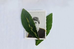 &laquo; Il ne s'agit pas de renoncer &agrave; l'&ecirc;tre auquel on est attach&eacute;, mais de vivre avec un absent qui reste si pr&eacute;sent &raquo;, explique le psychiatre Alain Sauteraud