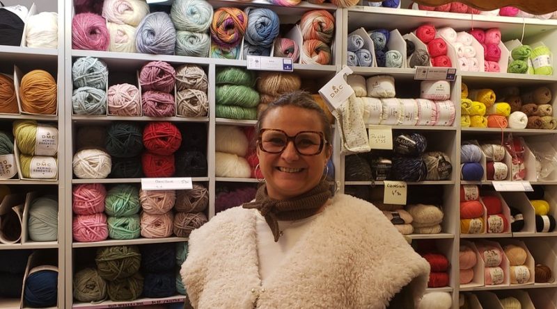 La Boîte à boutons : la mercerie des Bagnolais, passionnée de couture et tricot depuis 1963