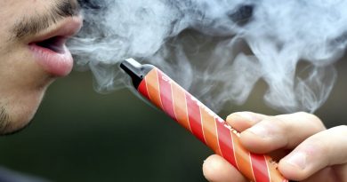 À Auch, des adolescents restent accros aux puffs, des cigarettes jetables interdites en France