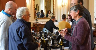 45 experts impressionnés par les grands vins de l’Hérault, certains vieux de plus de 10 ans