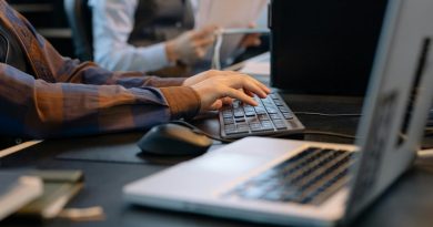 Une start-up suisse recrute un salarié pour 100 heures de travail par semaine, la polémique s'installe