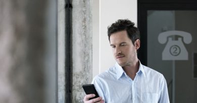 Les sénateurs votent pour une augmentation de 12 heures de travail par an