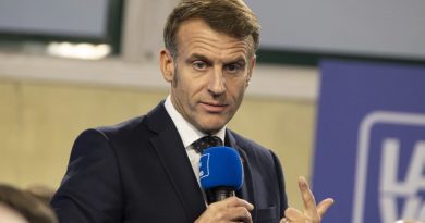 Emmanuel Macron poursuivra vendredi dans les Vosges la lutte contre la désinformation