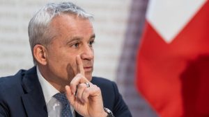 Beat Jans propose de durcir l'asile tout en saluant la réforme de 2017 - Le Temps