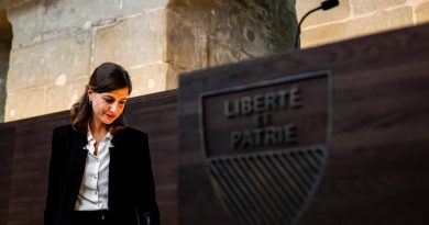 Démission de Rebecca Ruiz: ce que dit un regard français sur l’événement