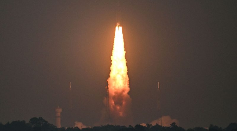 L'Inde réussit le lancement d'un important satellite de télécommunications en orbite