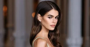 Squelette : une mannequin expose son corps et suscite des critiques de skinny shaming