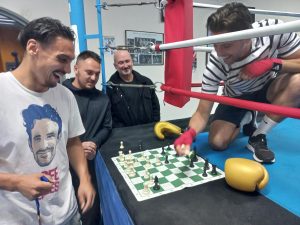 Le chessboxing : de la bande dessinée à un sport en quête de reconnaissance olympique
