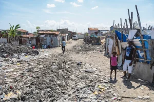 En Haïti, l'insécurité et la violence augmentent les risques pour la santé publique
