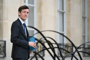 Prière à l'école : Édouard Geffray confirme l'interdiction durant le temps d'enseignement