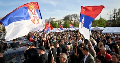 « On risque d’être expulsés » : les exilés russes se cachent en Serbie pro-Poutine