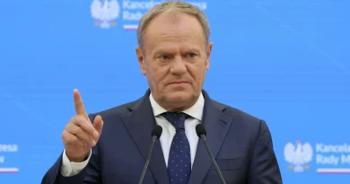 Pologne : Donald Tusk adopte une position conservatrice sur l'immigration et l'avortement