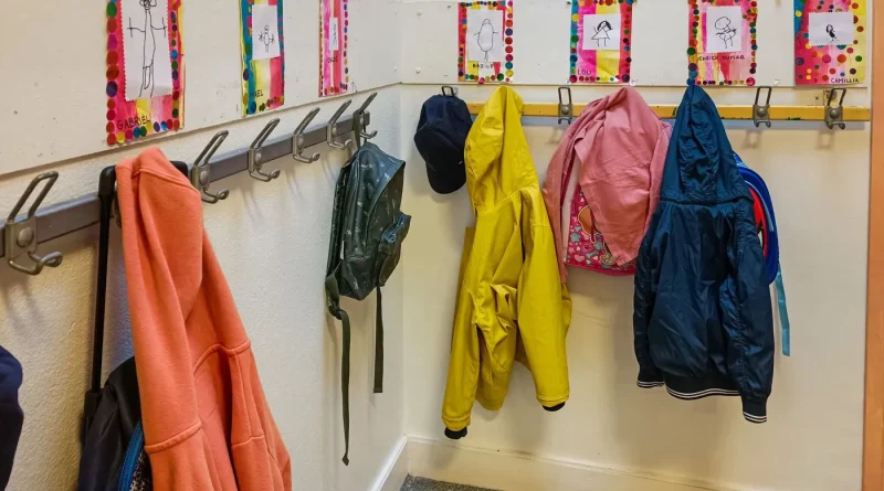 Agressions sexuelles dans des écoles parisiennes : les parents en quête de réponses