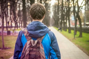 Aide sociale à l'enfance : l'accompagnement des jeunes majeurs, un bénéfice financier pour la société