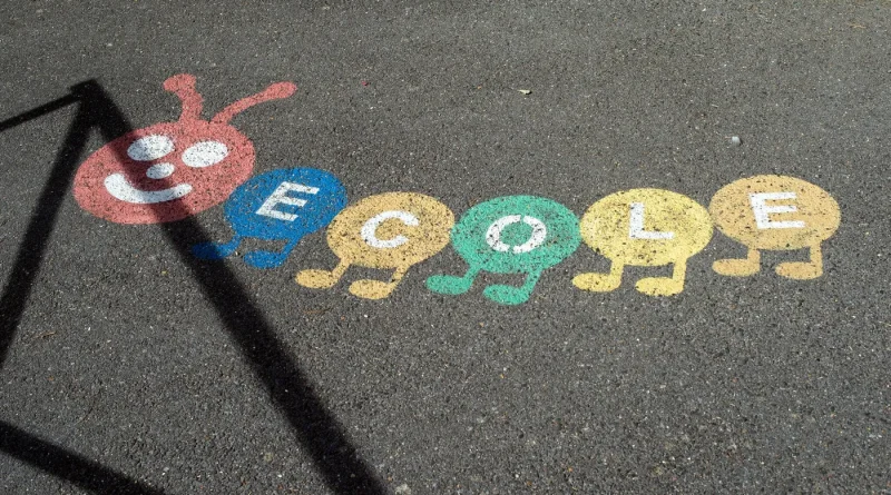 Suicide de l'institutrice du Cantal : plainte déposée contre l'Éducation nationale par son épouse