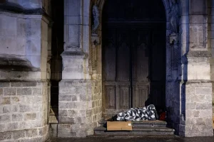 « À l’Assemblée nationale, les ultra-riches sont souvent discutés, les ultra-pauvres rarement »