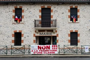 « La fermeture d'une école rurale : un impact dévastateur sur le village »